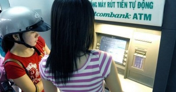 Xem xét trách nhiệm các Ngân hàng ngưng hoạt động máy ATM sau 22 giờ