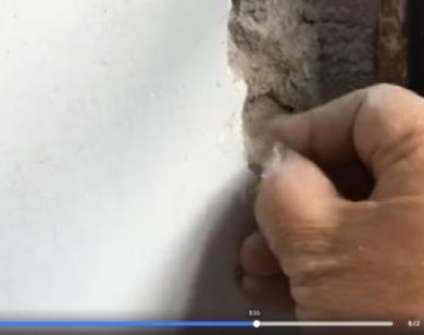Chung cư Goldmark City: Vừa bàn giao đã dùng tay bóc được từng mảng tường