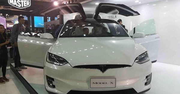 Khám phá xe ô tô điện Tesla tại Computech Taipei 2017