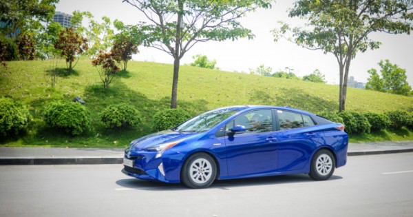 Ôtô chạy 100 km hết 3 lít xăng của Toyota chuẩn bị bán tại VN