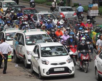 Hà Nội và Tp Hồ Chí Minh đặt thời hạn khai tử xe máy