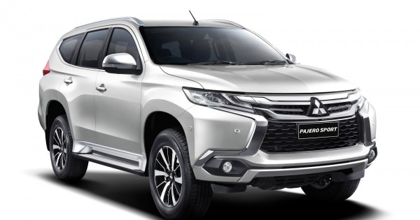Mitsubishi Pajero Sport giảm giá 125 triệu đồng