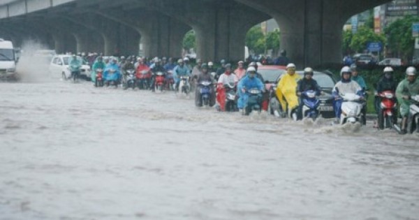 Mưa lớn kéo dài từ đêm nay, miền Bắc nguy cơ ngập lụt diện rộng