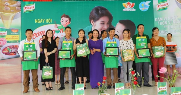 Knorr sát cánh cùng gia đình “5 không 3 sạch” 