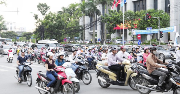 Hạn chế phương tiện cá nhân: Giảm ùn tắc và ô nhiễm