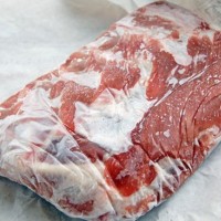 Thịt đông lạnh và những tác hại khó lường