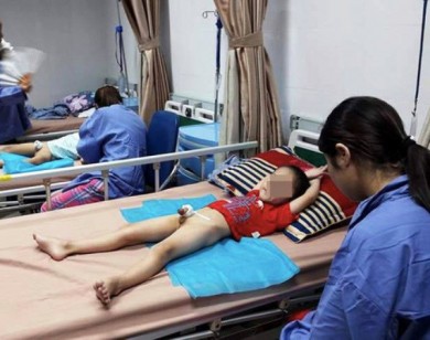 Khởi tố vụ trẻ mắc sùi mào gà