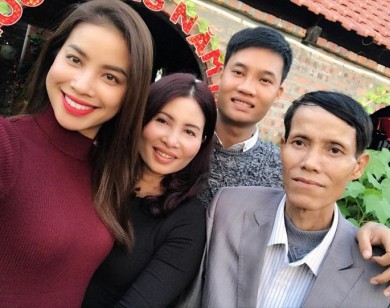Bố Hoa hậu Phạm Hương qua đời sau thời gian chống chọi bệnh hiểm nghèo
