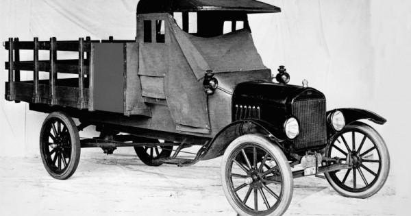 Toàn cảnh 100 năm phát triển dòng xe bán tải của Ford