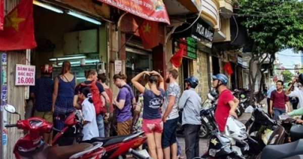 Năm quán bánh mì bán không ngừng tay ở Sài Gòn