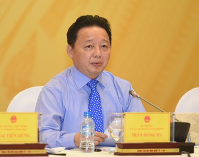 Bộ trưởng Trần Hồng Hà nói gì về việc nhận chìm 1 triệu tấn bùn?