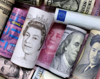 Tỷ giá ngoại tệ ngày 5/8: USD tăng vọt