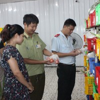 Kiểm tra an toàn thực phẩm tại Công ty thực phẩm Nguyên Phong