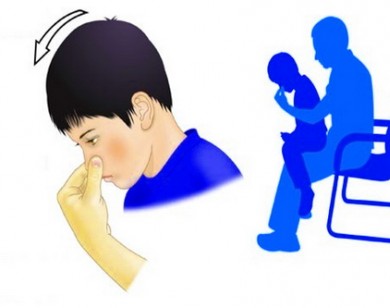 Trẻ chảy máu mũi và cách xử trí