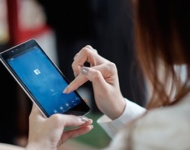 Facebook: Bổ béo thì ít, vật vã bi ai thì nhiều