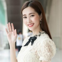 Hoa hậu Thu Thảo, á hậu Tú Anh mặc đẹp nhất tuần