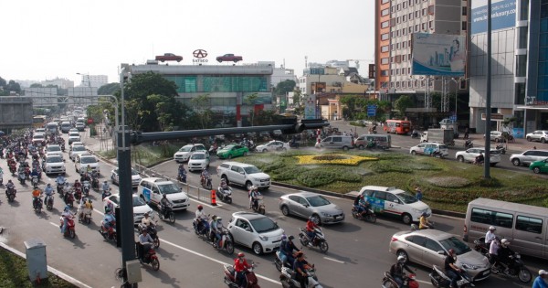 Thay đổi lộ trình giao thông giảm ùn tắc khu vực sân bay Tân Sơn Nhất