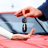 Tháng cô hồn các hãng xe đua nhau giảm sốc, người tiêu dùng có nên mua?