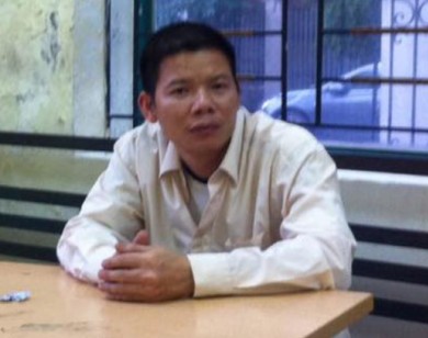 Tạm giữ người đánh nhân viên y tế đi phun thuốc diệt muỗi