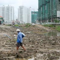 Bất động sản tăng khủng về số lượng và vốn: bán đất, bán nhà có dễ ăn