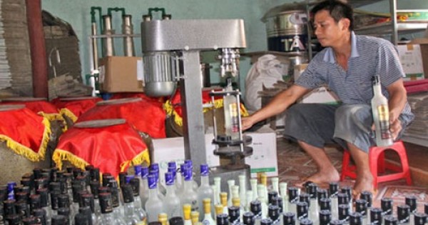 Sản xuất rượu thủ công phải nộp hồ sơ xin cấp phép