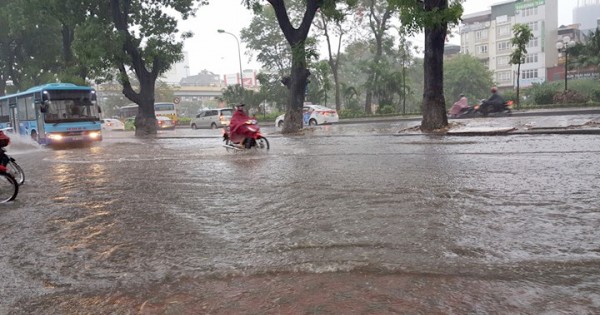 Dự báo thời tiết 24/9: Hà Nội mưa rào bất chợt