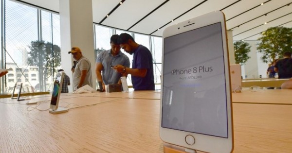 iPhone 8 bán chậm, Apple có tuần mở bán kém nhất kể từ năm 2013
