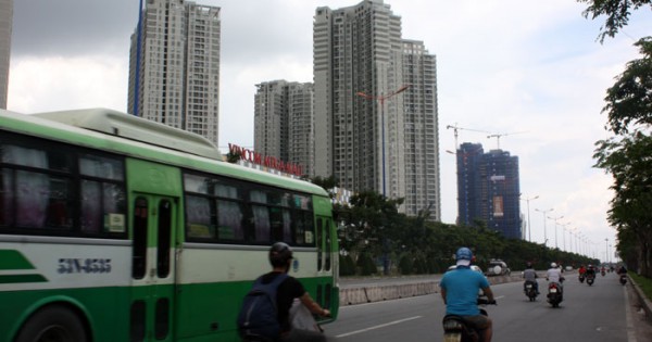 TP Hồ Chí Minh: Các trường học “gánh tội” gây kẹt xe?