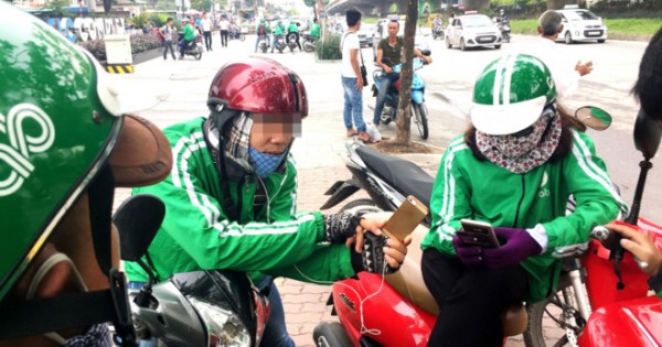 Mai Linh tung giá cước M.Bike "đấu" với GrabBike, UberMoto