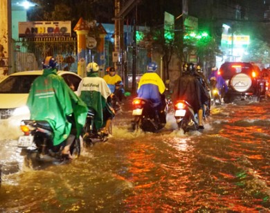 Dự báo thời tiết 2/10: Mưa lớn, TP Hồ Chí Minh nguy cơ ngập