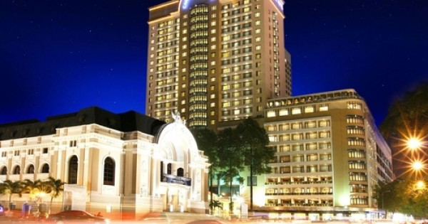 Caravelle và Sheraton Saigon đồng loạt báo doanh thu khủng