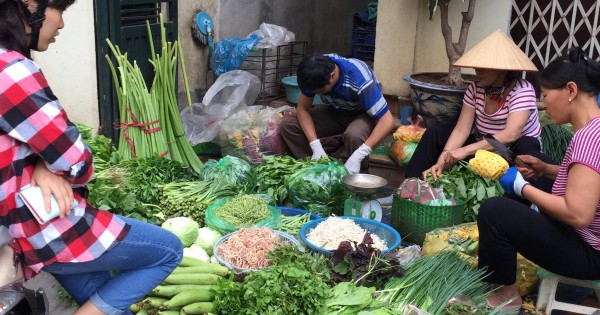 Giá cả thị trường ngày hôm nay (11/10): Giá thực phẩm tiếp tục tăng ở Hà Nội