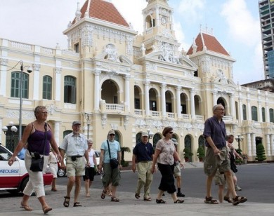 TP Hồ Chí Minh: Giám đốc Sở Du lịch bị phê bình vì đề xuất thu tiền du khách qua đêm