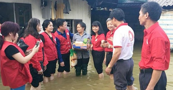 Hà Nội: Hỗ trợ người dân vùng lũ sớm ổn định cuộc sống