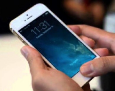 Thế Giới Di Động thừa nhận bán iPhone 5S hàng 'dựng'