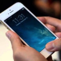 Thế Giới Di Động thừa nhận bán iPhone 5S hàng 'dựng'