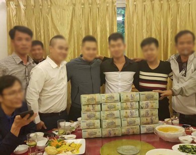 Lộ danh tính người chi 9 tỷ đồng mua sim VIP 11 số