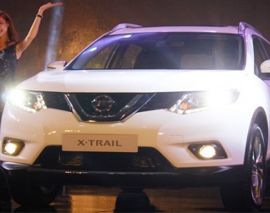 Nissan giảm giá mạnh X-Trail xuống dưới 1 tỷ đồng, o bế người tiêu dùng