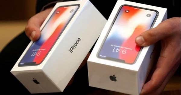 iPhone X chính hãng chính thức bán ra hôm nay tại Việt Nam