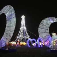TP.HCM: Sôi động lễ hội đèn lồng khổng lồ chào đón Noel và tết dương lịch 2018