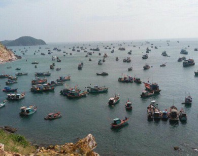 Đảo Nam Du: Thuyền bè vào nơi trú bão, du khách rút ngắn kỳ nghỉ...