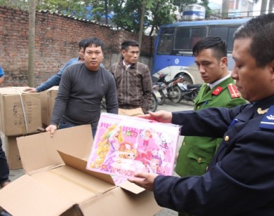 Bắt giữ khối lượng lớn hàng hoá  có dấu hiệu vi phạm tại khu vực biên giới 