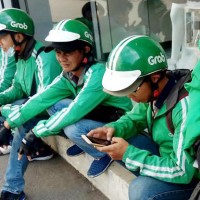 Sau vụ hàng trăm tài xế "đình công", GrabBike âm thầm giảm chiết khấu về 20%