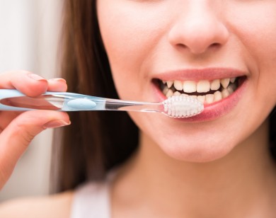 Sai lầm nghiêm trọng khiến răng ố vàng nhiều người không biết