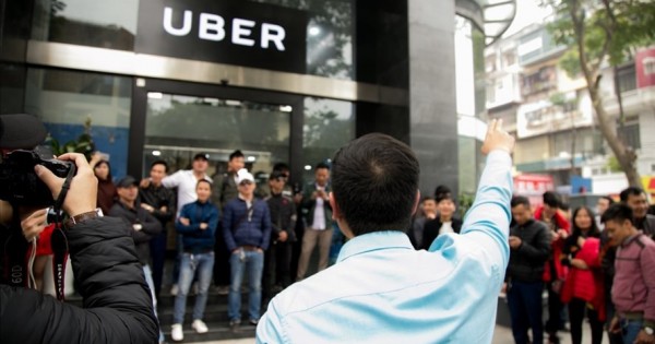 Uber và Grab không đàm phán, tài xế sẽ dùng phần mềm Việt?