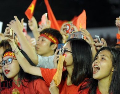 TP Hồ Chí Minh trao phần thưởng cho tuyển U23 Việt Nam