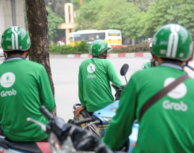 GrabBike thu thêm phí dịch vụ ngày Tết