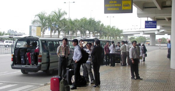 Thu phí ô tô vào sân bay: Liệu có vi phạm luật?