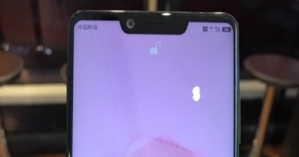 Sharp Aquos S3 sẽ có màn hình full-screen với cái “tai thỏ” tương tự như iPhone X?