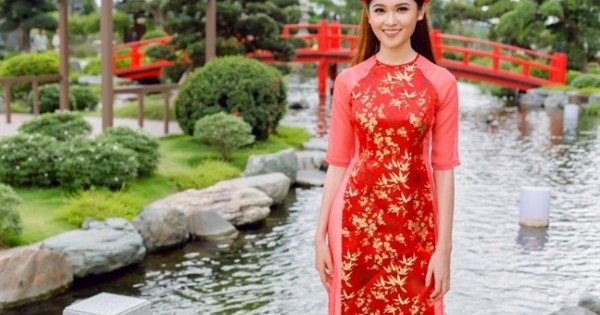 Học sao Việt cách diện áo dài đẹp đón năm mới